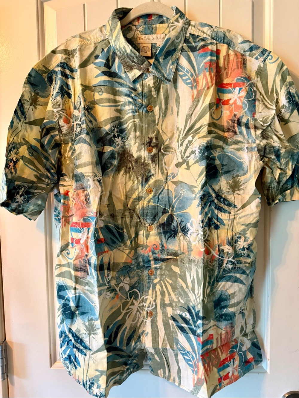 Vintage The Territory Ahead Tropical Shirt - 100% cotton New Dead Stock